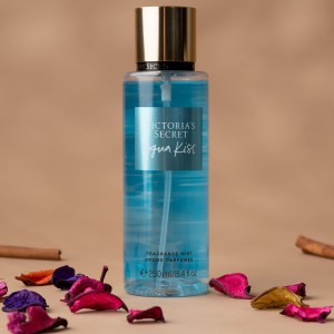 Victoria secret body mist 250ml - aqua kiss Victoria secret body mist 250ml - aqua kiss