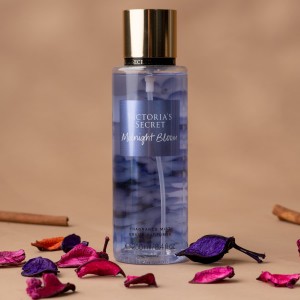 Victoria secret body mist 250ml - midnight bloom Victoria secret body mist 250ml - midnight bloom